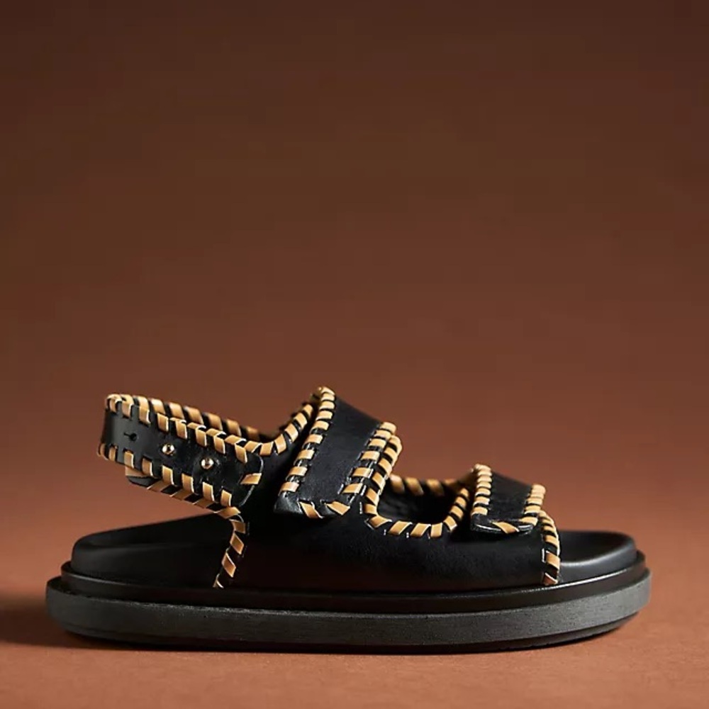 Alohas Barrel Sandal in Black and Tan